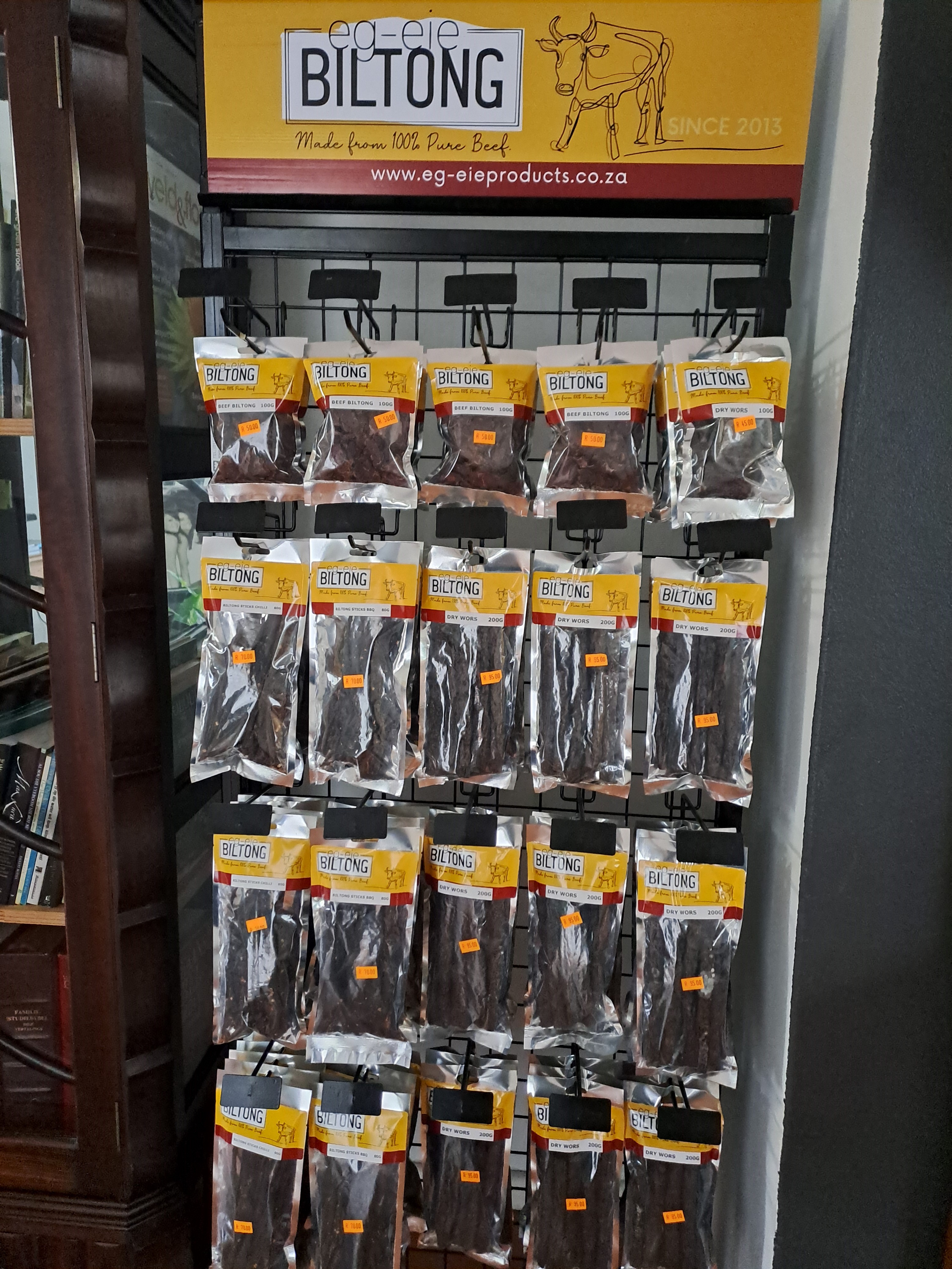 Eg-Eie retail stand